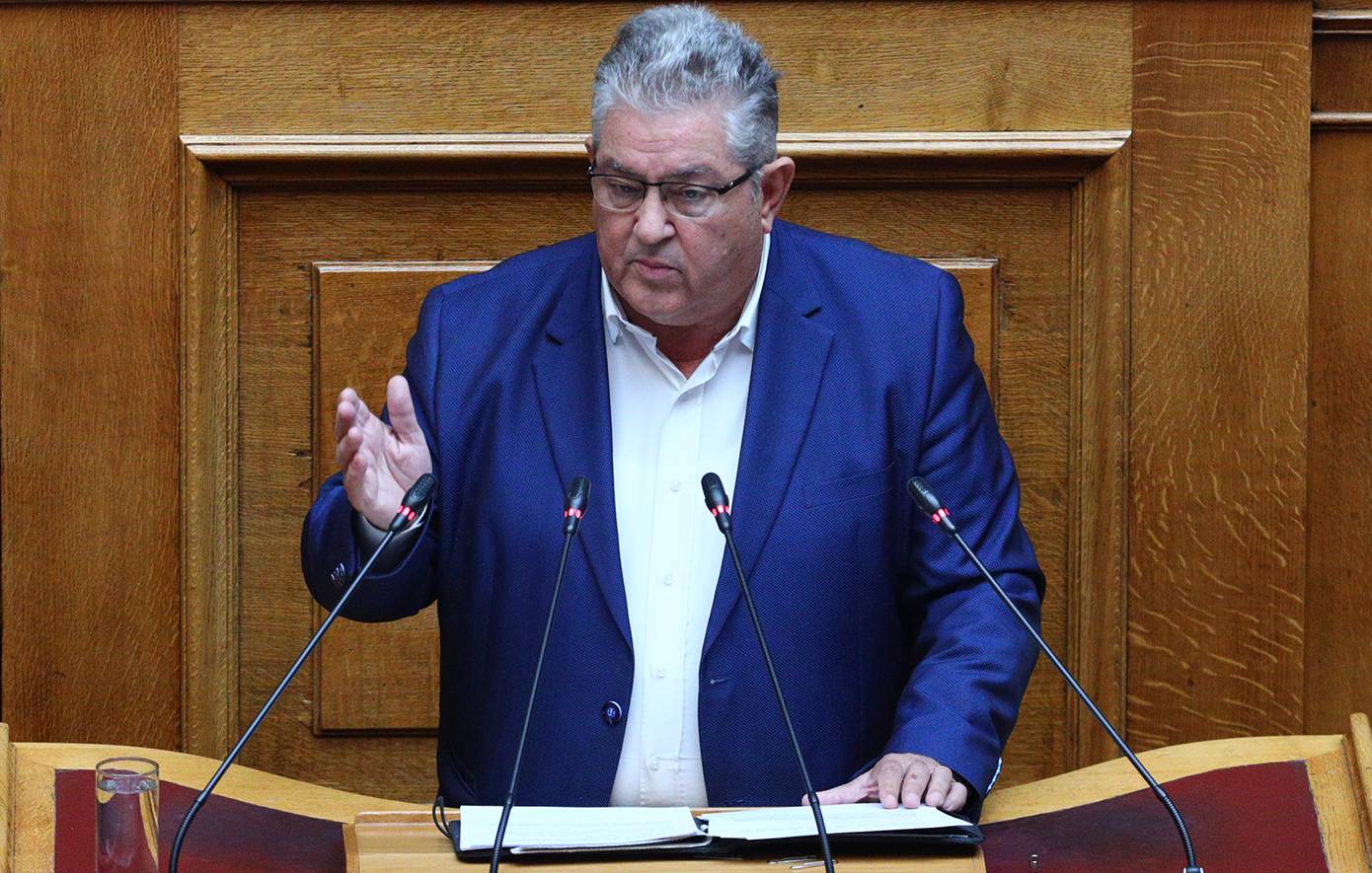 Επίθεση Κουτσούμπα στον Νίκο Παππά για τους εποχικούς πυροσβέστες: «Στον ΣΥΡΙΖΑ ξύνεστε στην γκλίτσα του τσοπάνη»