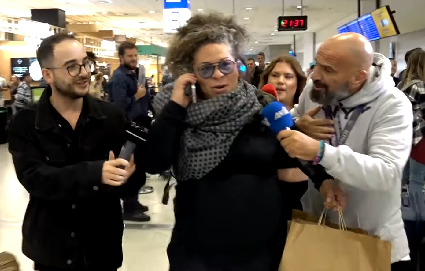 Απίστευτο κυνηγητό στο αεροδρόμιο για μία δήλωση της Ματούλας Ζαμάνη – Δείτε το βίντεο