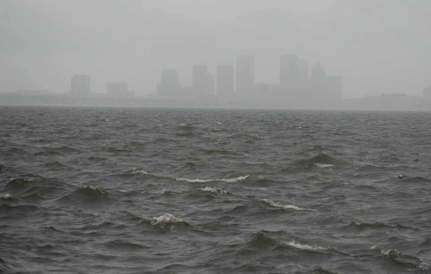 Στο έλεος του κυκλώνα Μίλτον η Φλόριντα, πληροφορίες για πολλούς νεκρούς Στο έλεος του κυκλώνα Μίλτον η Φλόριντα, πληροφορίες για πολλούς νεκρούς