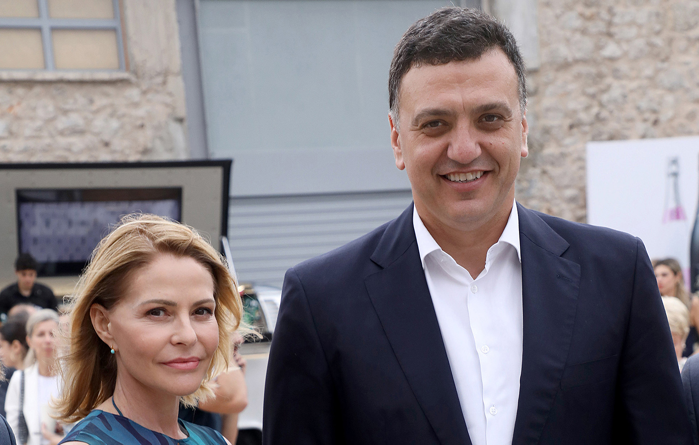 Ο Βασίλης Κικίλιας πήγε στο γήπεδο με τον γιο του – Δείτε τον μικρό Παναγιώτη σε ρόλο τερματοφύλακα