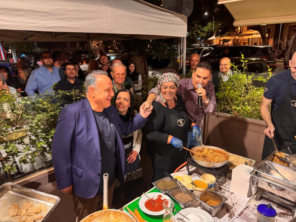 Πατσάς πλέον και σε σουβλάκι ή σε σάντουιτς με χούμους – Για μια θέση στον κατάλογο της UNESCO η σούπα των ξενύχτηδων