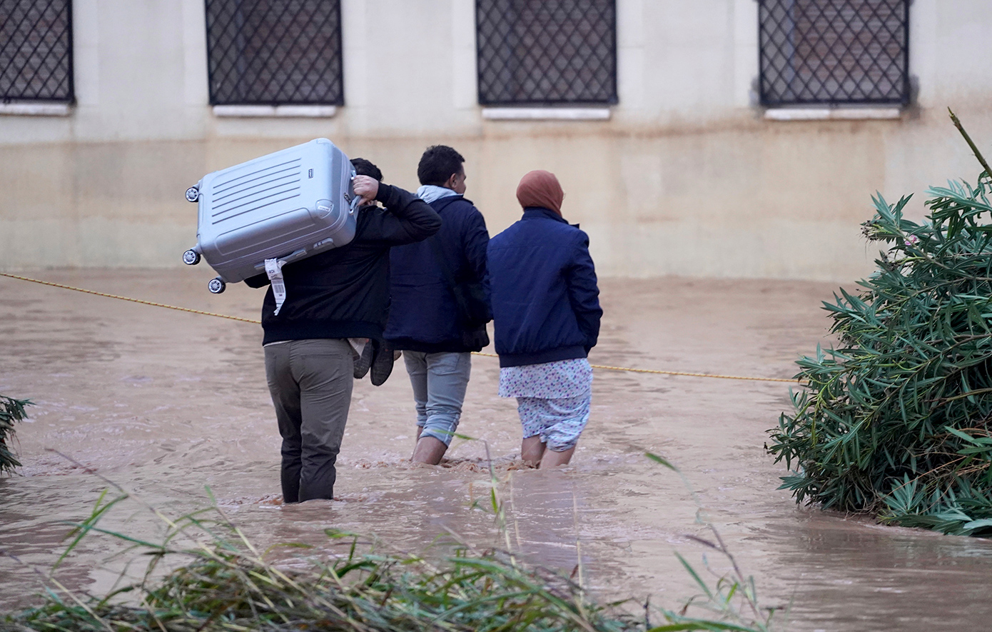 Δύο νεκροί και 17 τραυματίες από σφοδρές καταιγίδες στη Γαλλία