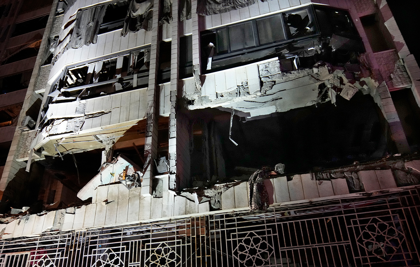 Φλέγεται η Μέση Ανατολή μεταξύ Ιράν και Ισραήλ Φλέγεται η Μέση Ανατολή μεταξύ Ιράν και Ισραήλ