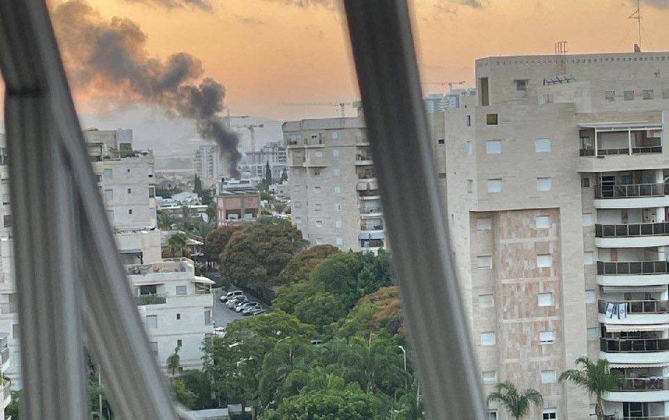 Ήχησαν οι σειρήνες στο Ισραήλ – Drone εκτοξεύτηκαν από τον Λίβανο με στόχο την κατοικία του Νετανιάχου στην Καισάρεια