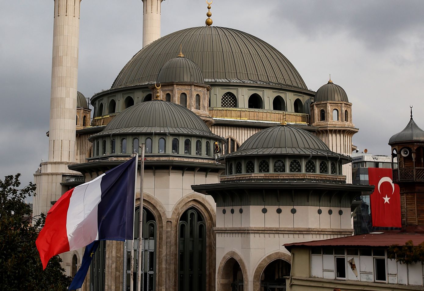 Γαλλία και Τουρκία σταθμίζουν όλα τα σενάρια για το αποτέλεσμα των αμερικανικών εκλογών – Διλήμματα και ανησυχίες