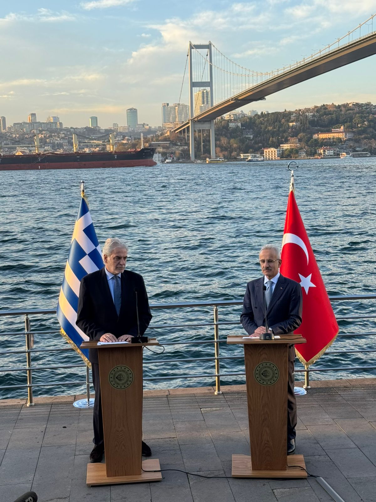 Συνάντηση Στυλιανίδη με τον τούρκο υπουργό Μεταφορών στην Κωνσταντινούπολη