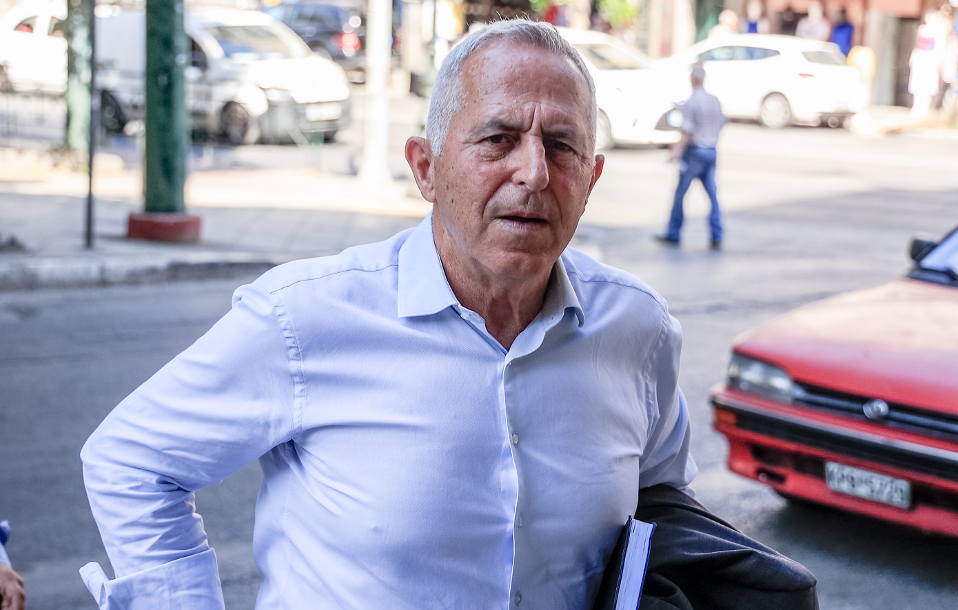 Ανεξαρτητοποιήθηκε από τον ΣΥΡΙΖΑ ο Ευάγγελος Αποστολάκης – «Ντροπιαστική αποστασία» λέει η Κουμουνδούρου