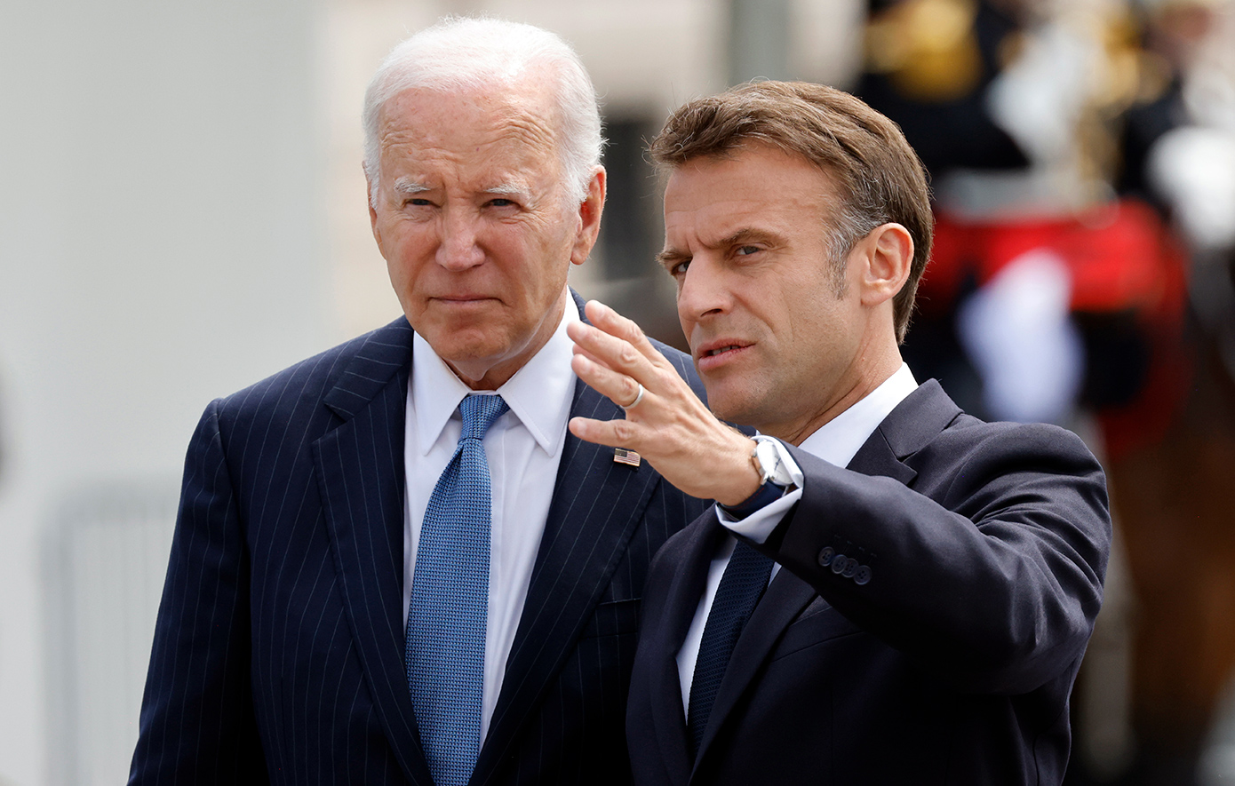 Τζο Μπάιντεν - Εμανουέλ Μακρόν Τζο Μπάιντεν - Εμανουέλ Μακρόν