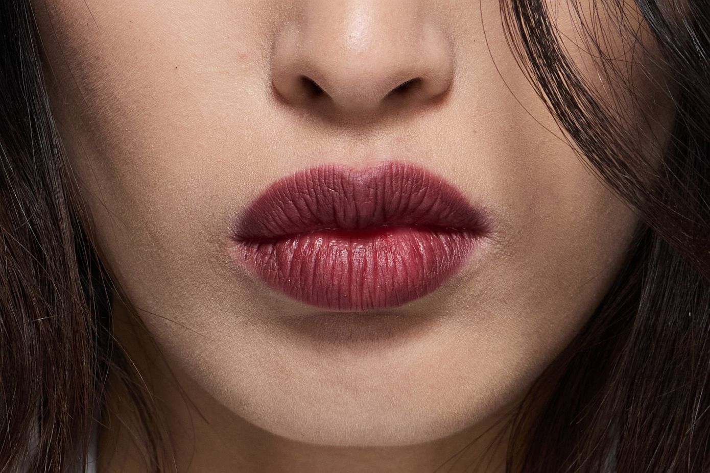 «Russian Lips»: Τι διαφορετικό έχει αυτή η τεχνική αυξητικής χειλιών;
