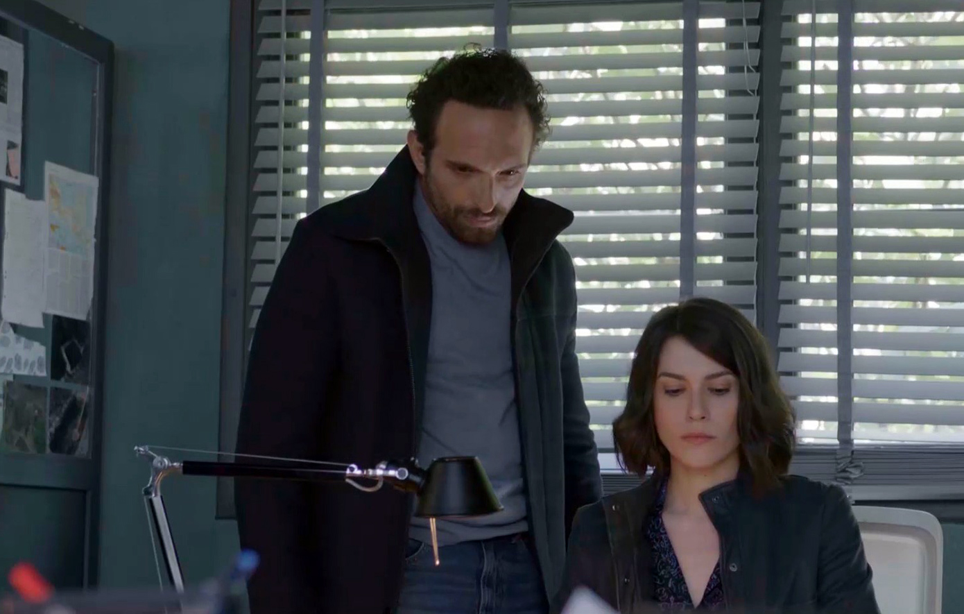 Διάφανη αγάπη Διάφανη αγάπη