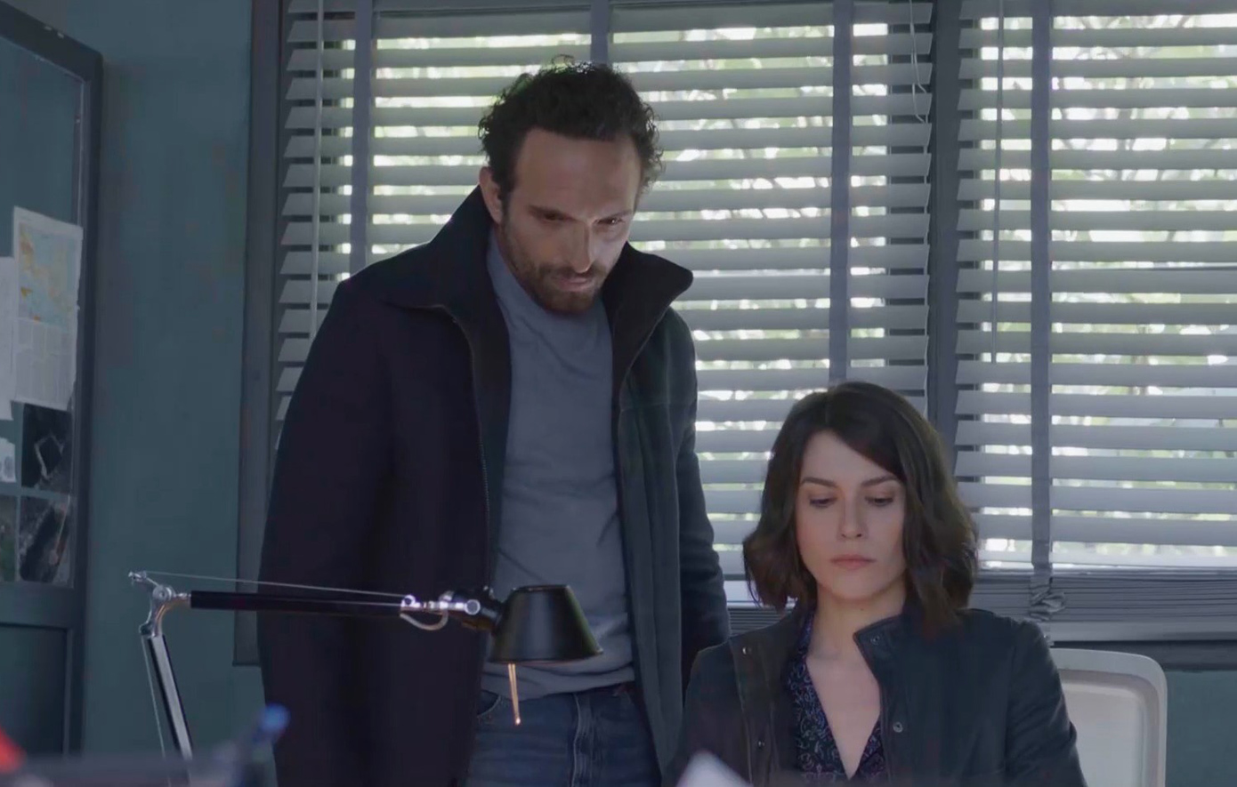 Διάφανη αγάπη Διάφανη αγάπη