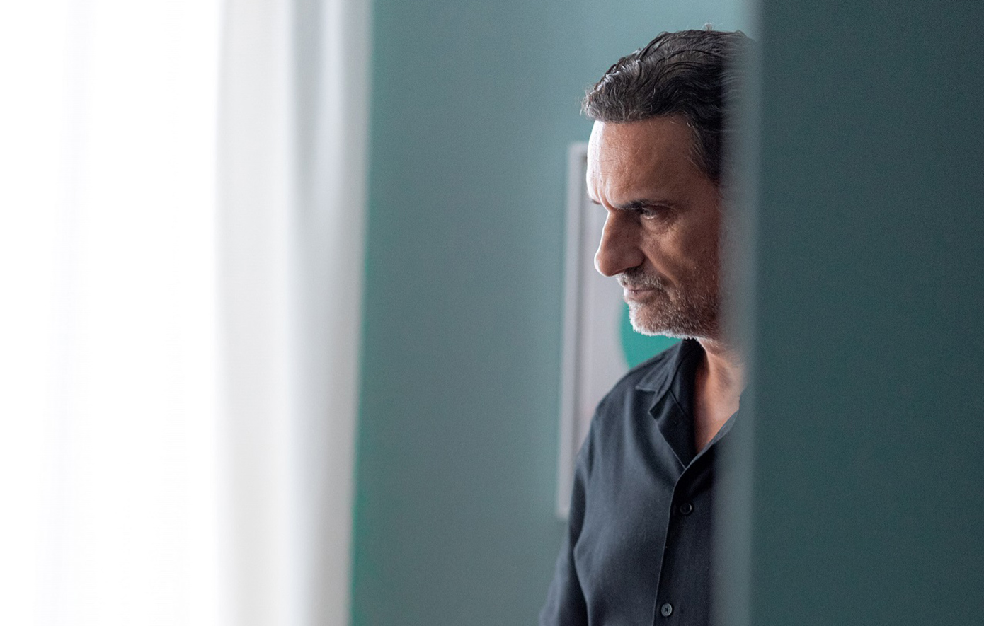 Διάφανη αγάπη Διάφανη αγάπη