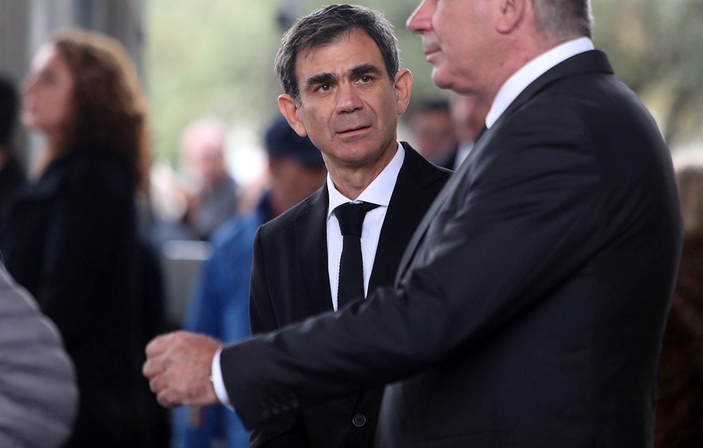 Το τελευταίο αντίο στον Γιάννη Μπουτάρη Το τελευταίο αντίο στον Γιάννη Μπουτάρη