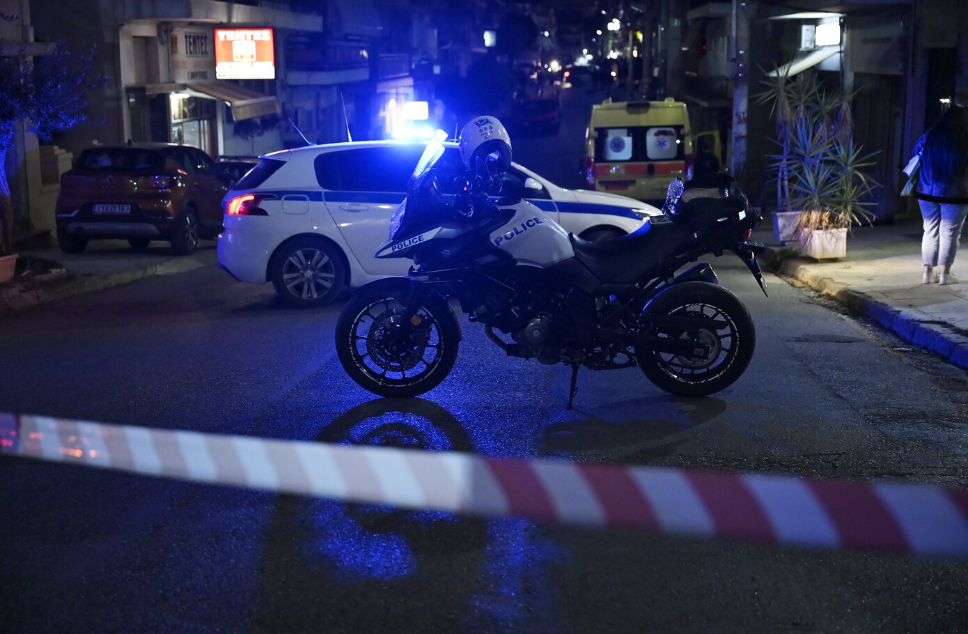 Χωρίς τέλος το θρίλερ με τον ένοπλο που είχε ταμπουρωθεί στο σπίτι του στην Ηλιούπολη – Ανθρωποκυνηγητό της ΕΛ.ΑΣ. για να τον βρει