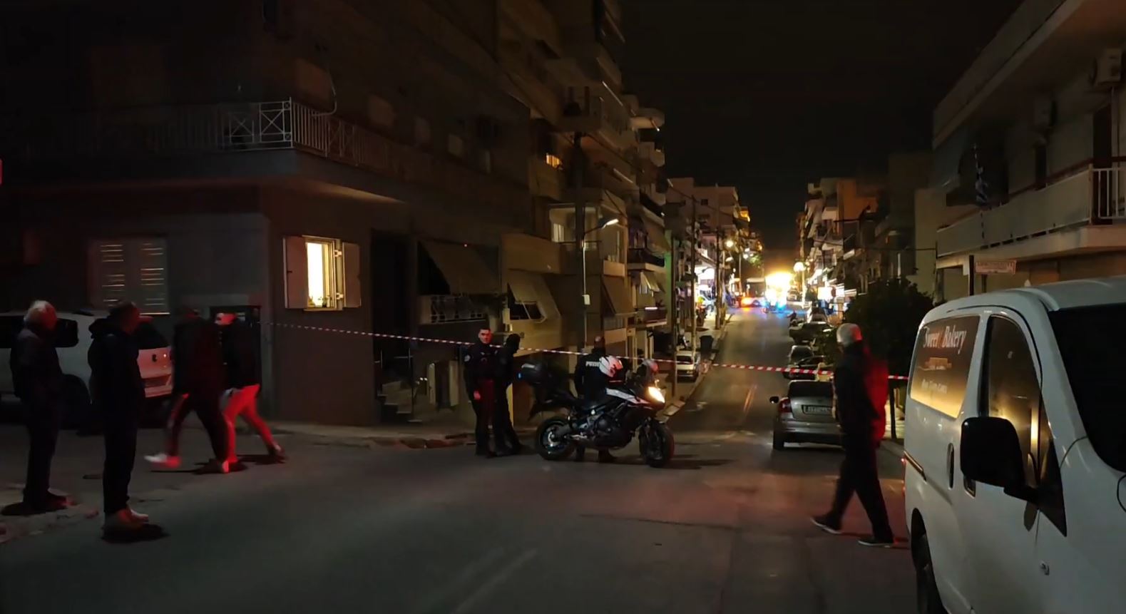 Συναγερμός για ένοπλο στην Ηλιούπολη – Απειλούσε να σκοτώσει τη γυναίκα του, έτοιμη να εισβάλλει στο σπίτι η ΟΠΚΕ