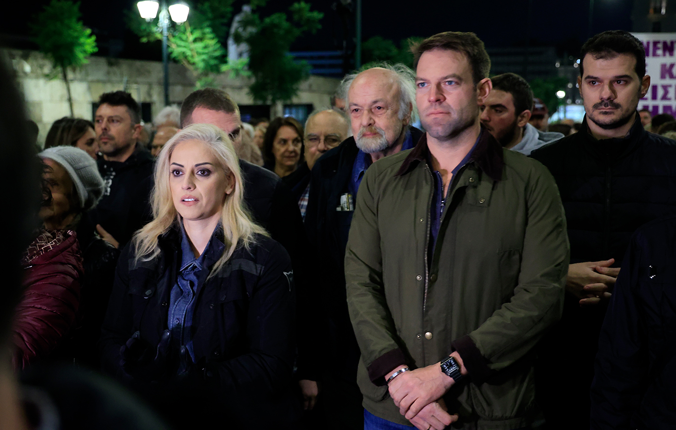 Σε εξέλιξη η μεγάλη πορεία του Πολυτεχνείου προς την αμερικανική και την ισραηλινή πρεσβεία Σε εξέλιξη η μεγάλη πορεία του Πολυτεχνείου προς την αμερικανική και την ισραηλινή πρεσβεία