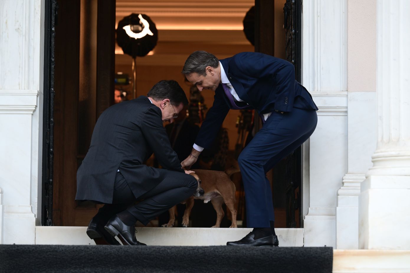 Ο Μαρκ Ρούτε στο Μέγαρο Μαξίμου, φωτογραφίες από τη συνάντηση με Μητσοτάκη Ο Μαρκ Ρούτε στο Μέγαρο Μαξίμου, φωτογραφίες από τη συνάντηση με Μητσοτάκη