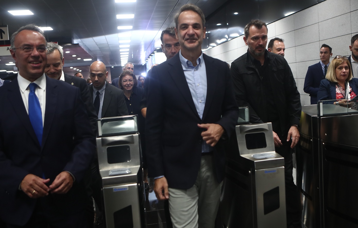 Το Μετρό Θεσσαλονίκης γίνεται πραγματικότητα: «Ποδαρικό» Μητσοτάκη στον σταθμό «Βενιζέλου» λίγες ώρες προτού δοθεί στο κοινό