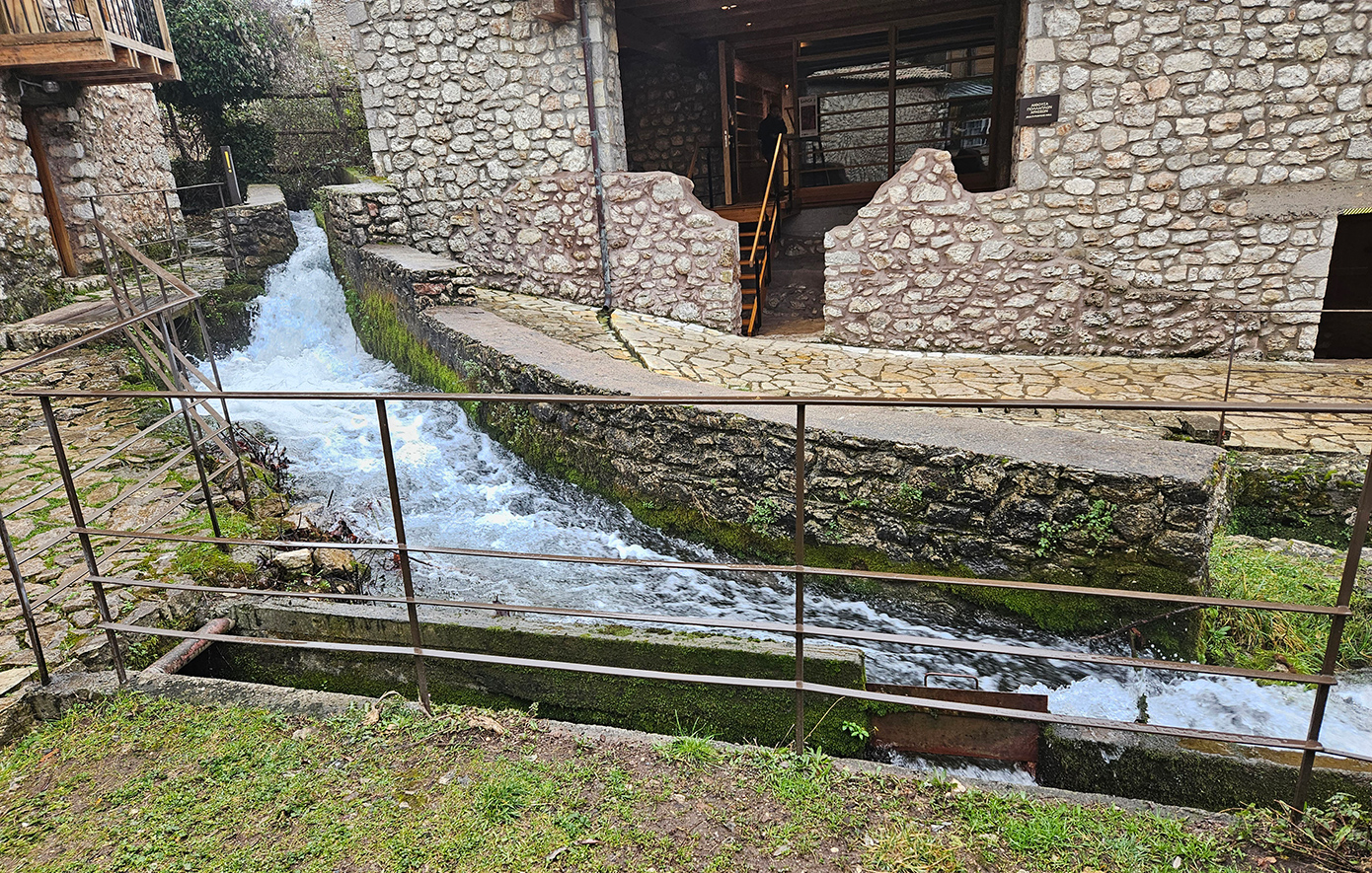 Δεν φεύγεις από τη Δημητσάνα αν δεν επισκεφτείς το Υπαίθριο Μουσείο Υδροκίνησης