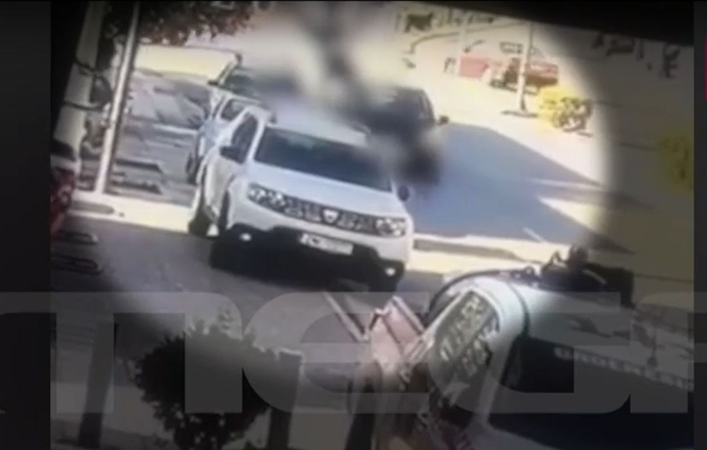 Καρέ-καρέ η συγκλονιστική παράσυρση πεζού στο Περιστέρι – Ο 60χρονος εκσφενδονίστηκε στον αέρα