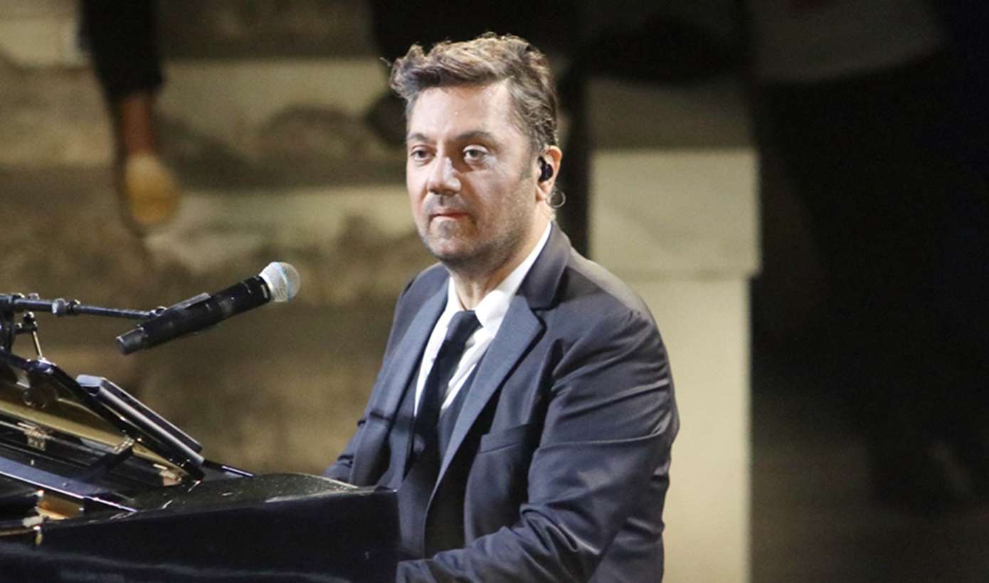 Γ. Θεοφάνους: «Δεν ξέρω αν θα μπορούσε άλλη να πει τα τραγούδια με τον τρόπο που τα είπε η Νατάσα» – Δηλώνει φαν της Βίσση