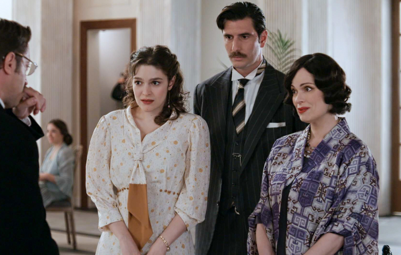 Grand Hotel: Ποιος έχει εξαφανίσει όλα τα χειρόγραφα του Κωνσταντίνου Γαζή – Τι ανακαλύπτουν Πέτρος και Αλίκη;