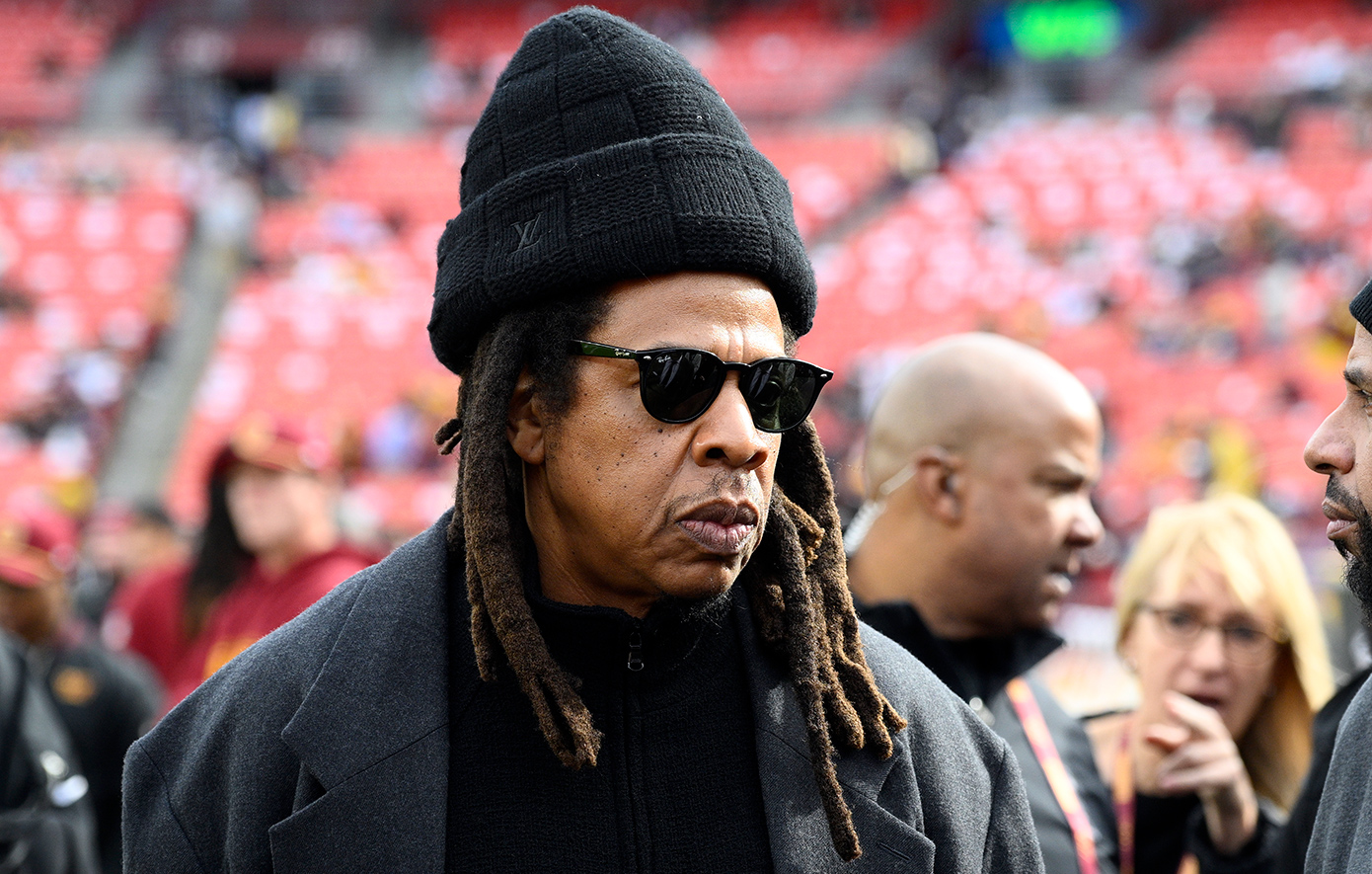 Ξέσπασε o Jay-Z μετά τις κατηγορίες ότι βίασε 13χρονο κορίτσι με τον Diddy: «Δεν είναι όλοι οι celebrities το ίδιο, εγώ προστατεύω τα παιδιά»