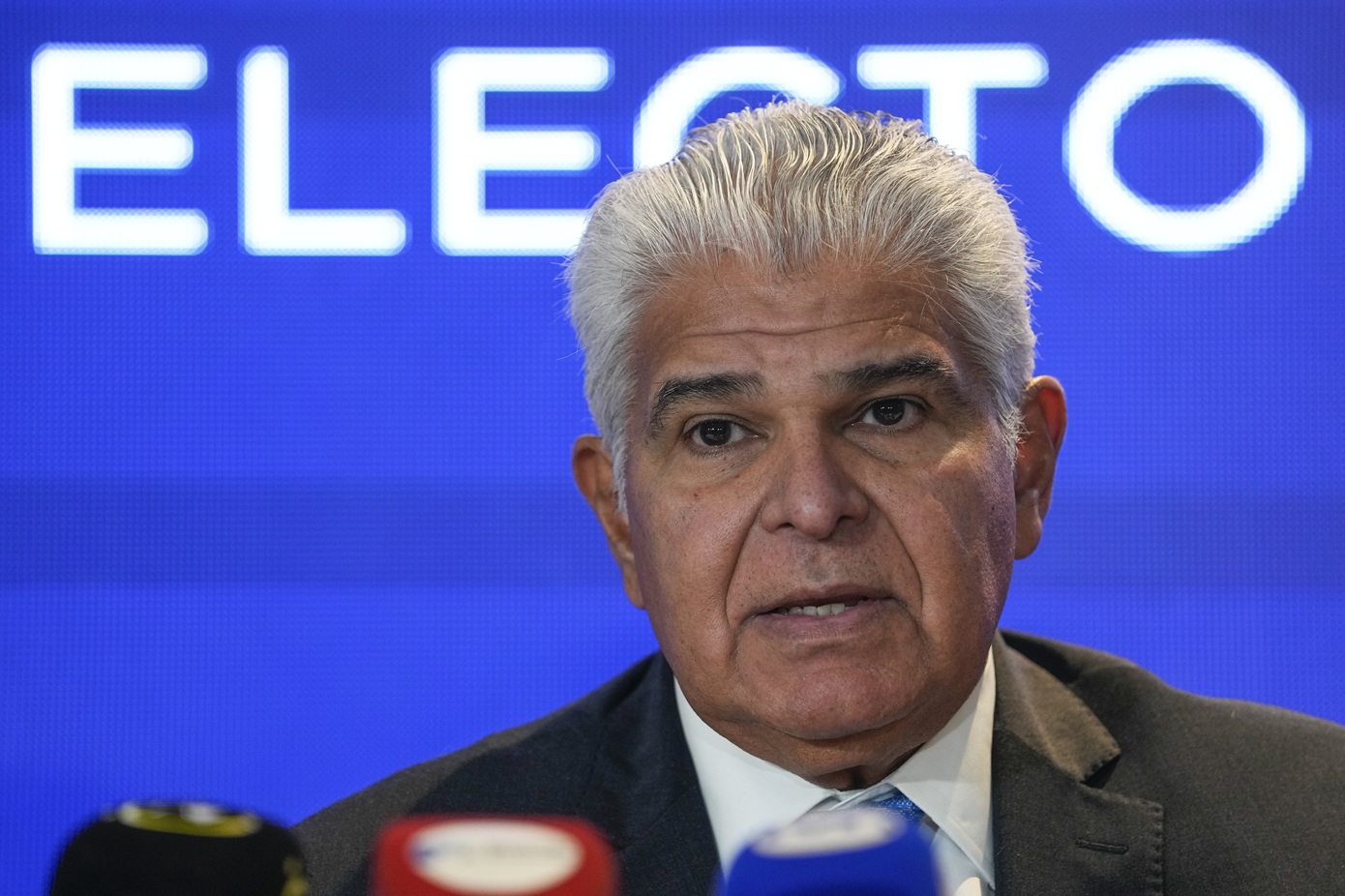 Ο Παναμάς ζητά από τον Ντόναλντ Τραμπ να διατηρήσει τη χρηματοδότηση για τους μετανάστες