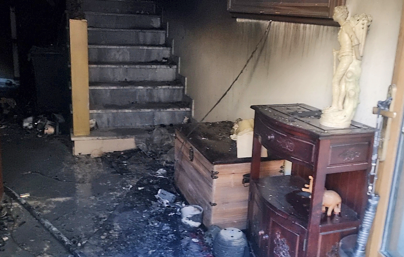 Συγκλονιστικές μαρτυρίες από το ξενοδοχείο στην Καλαμπάκα: «Δεν είχαν ούτε πυροσβεστήρα – Φωνάζαμε “βοήθεια, καιγόμαστε”»