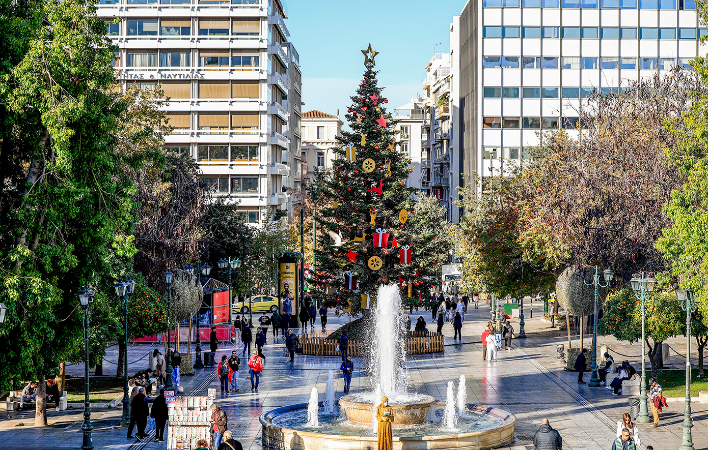 Εορταστικό ωράριο 2025: Ποιες ώρες θα λειτουργήσουν τα μαγαζιά &#8211; Τι ισχύει για τις Κυριακές