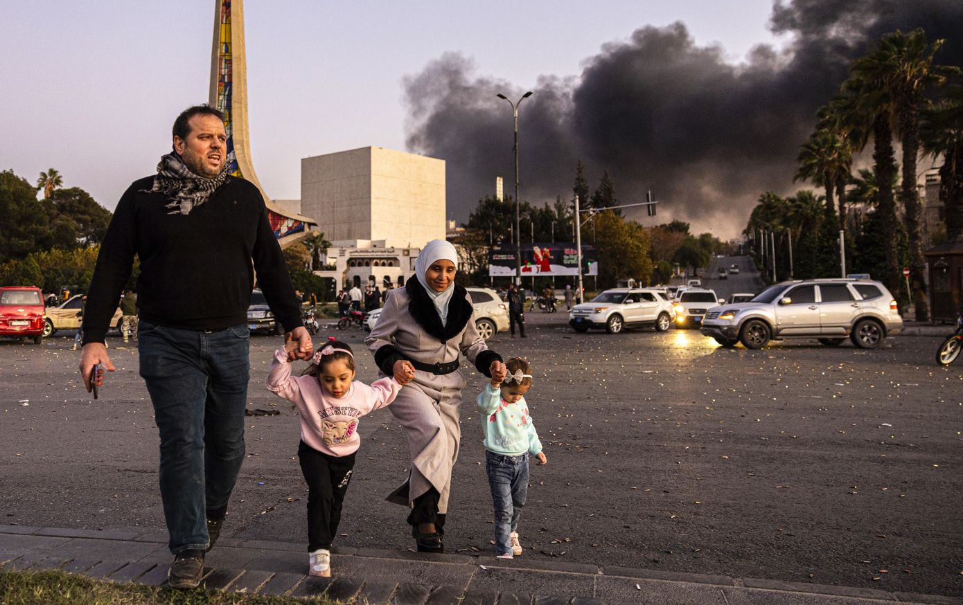 Ισχυρές εκρήξεις στη Δαμασκό – Το Ισραήλ κατέστρεψε τις σημαντικότερες εγκαταστάσεις του στρατού της Συρίας