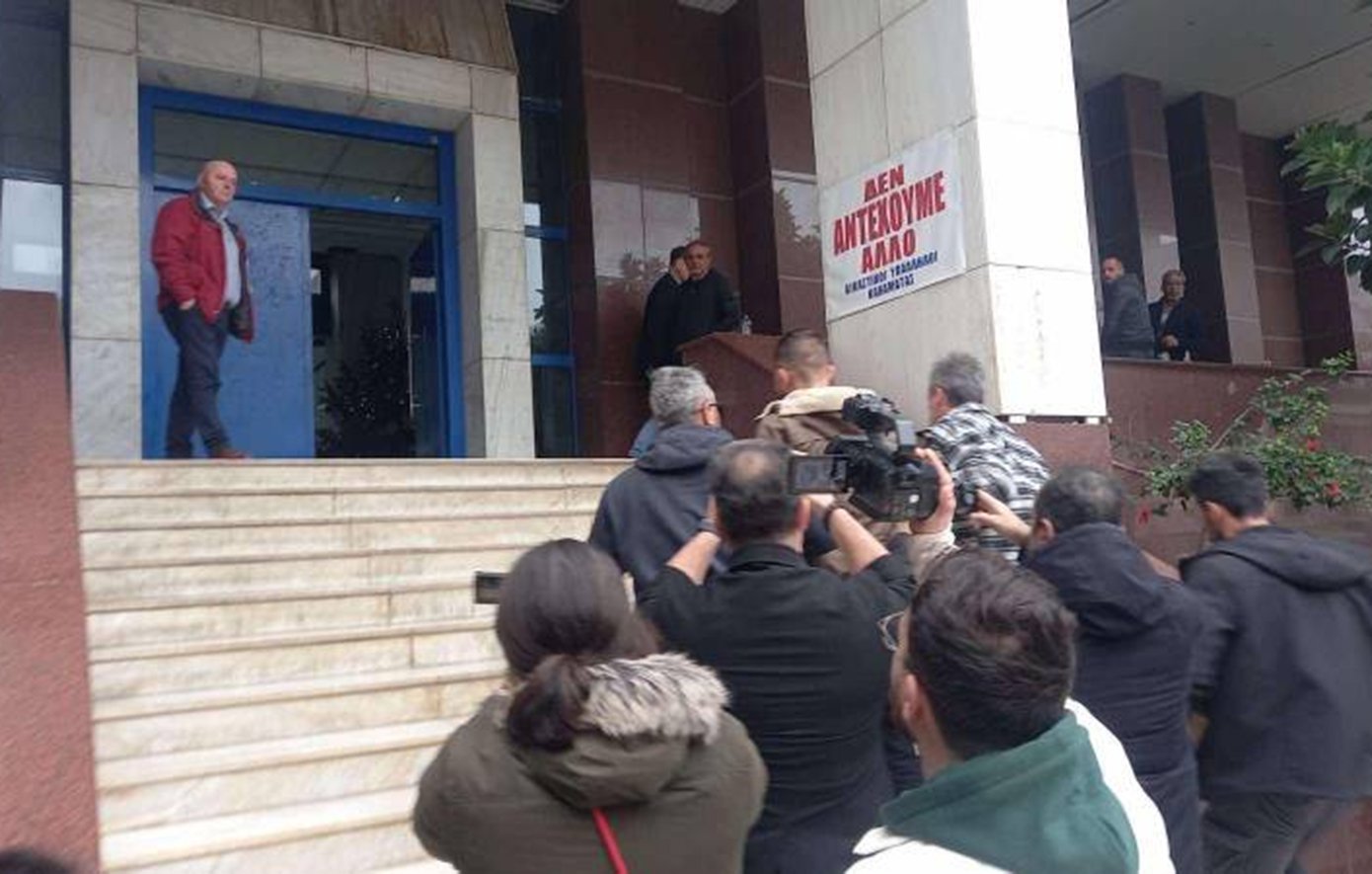 Προκλητικός ο 35χρονος Τούρκος που σκότωσε τον εργοδότη του στην Καλαμάτα &#8211; «Έτσι έπρεπε» είπε στους δημοσιογράφους