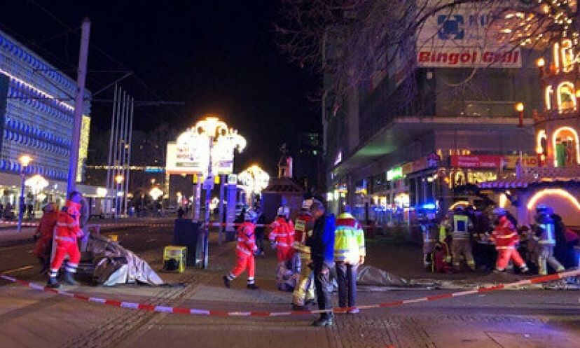 Επίθεση με αυτοκίνητο στη χριστουγεννιάτικη αγορά του Μαγδεμβούργου – Τουλάχιστον δύο νεκροί, ανάμεσά τους ένα παιδί, ο επίσημος απολογισμός
