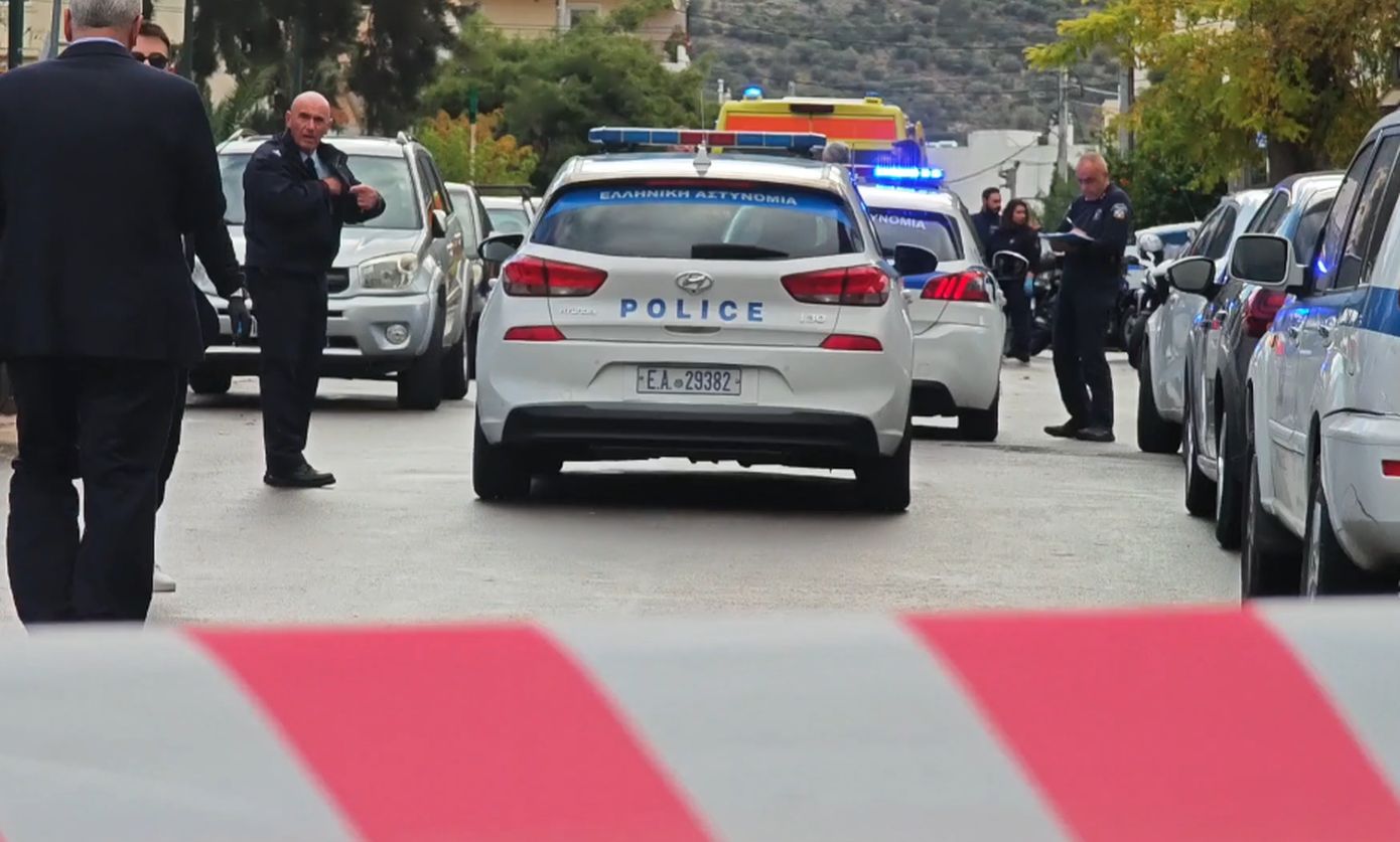 Μαφιόζικο χτύπημα στη Γλυφάδα με δύο νεκρούς Τούρκους κουρδικής καταγωγής από πυροβολισμούς &#8211; Πάνω από 20 σφαίρες στο σημείο