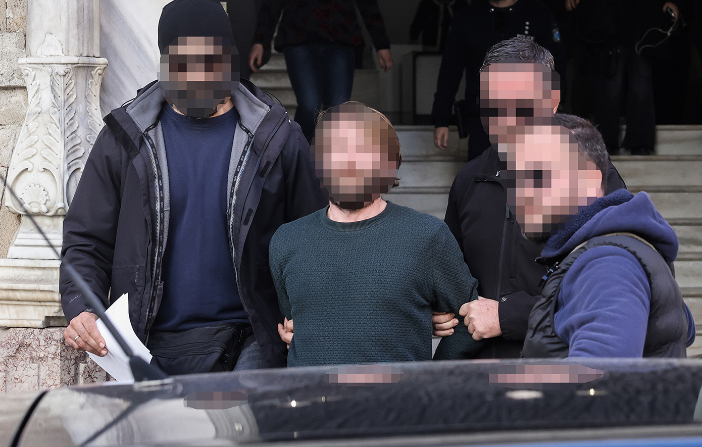 Φονική παράσυρση στην Κρήτη: Ο Γάλλος «είχε αποπειραθεί να σκοτώσει με το ίδιο αυτοκίνητο μητέρα με το ανήλικο παιδί της»
