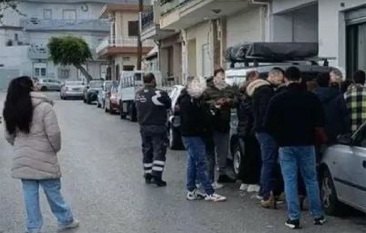 Viral η ουρά για διαμέρισμα με ενοίκιο 400 ευρώ – Ιδιοκτήτης σπιτιού: Το νοικιάζω τόσο, γιατί τόσο αξίζει, κάναμε κλήρωση με καλαμάκια