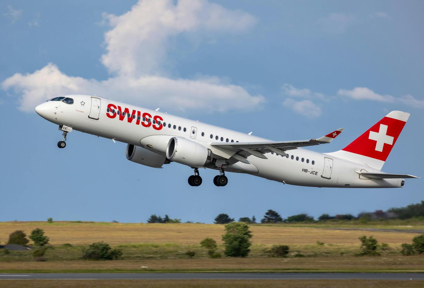 Πτήση της Swiss για Ζυρίχη έκανε αναγκαστική προσγείωση στην Αυστρία &#8211; Γέμισε καπνούς η καμπίνα και το πιλοτήριο