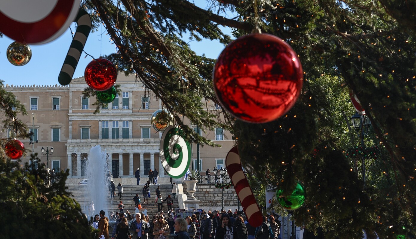 Ηλιόλουστη Πρωτοχρονιά μετά τα «λευκά» Χριστούγεννα – Ανεβαίνει η θερμοκρασία