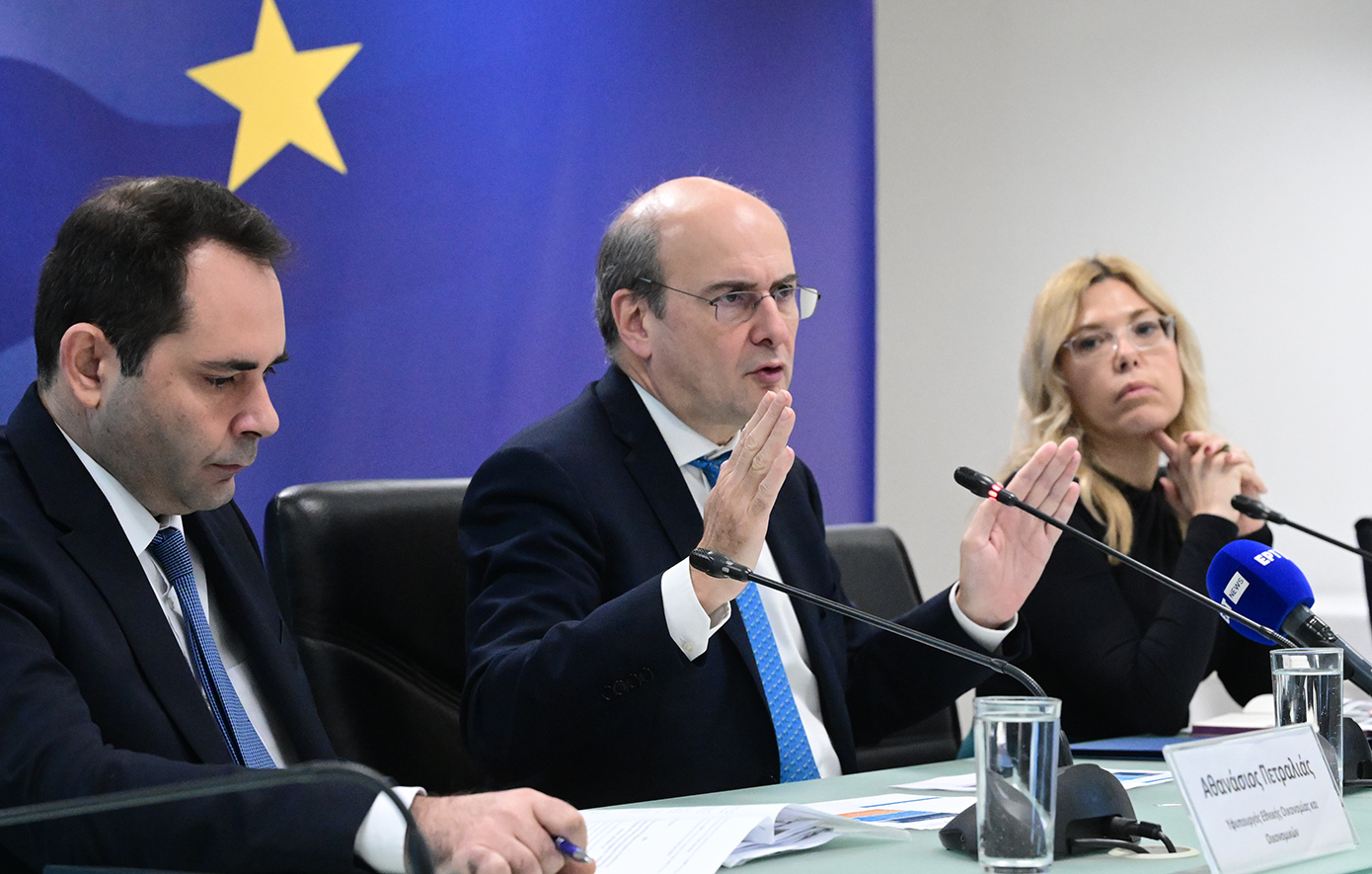 Η εξειδίκευση των παρεμβάσεων για τράπεζες, ενστόλους και συνταξιούχους από τον Κ. Χατζηδάκη Η εξειδίκευση των παρεμβάσεων για τράπεζες, ενστόλους και συνταξιούχους από τον Κ. Χατζηδάκη