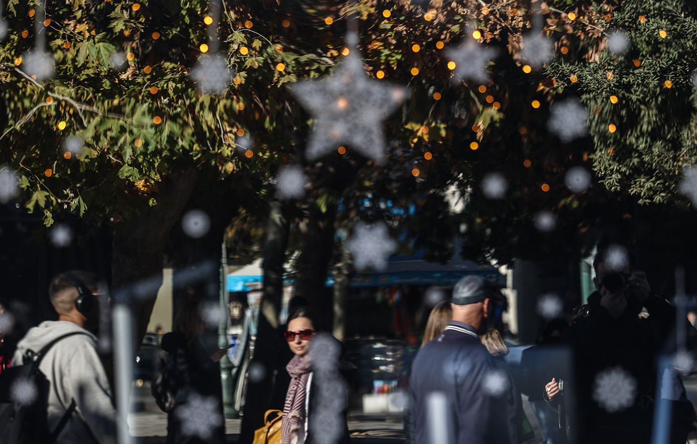 Ξεκινά αύριο το εορταστικό ωράριο &#8211; Πώς θα λειτουργήσουν τα καταστήματα