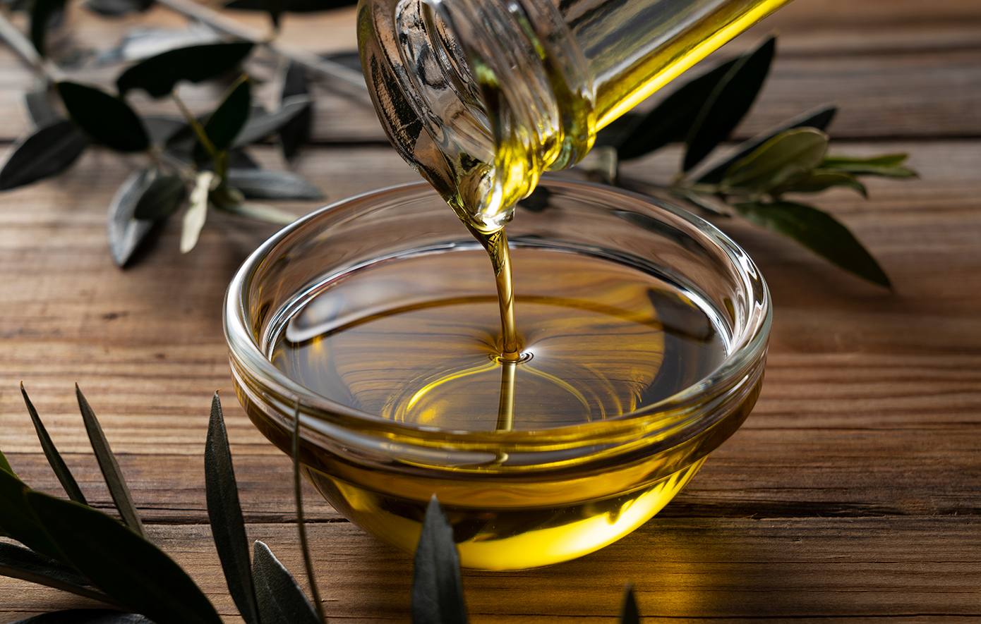 Ελιές, λάδι, φέτα, ροδάκινα, ακτινίδια, ψάρια, ποτά, κρασιά: Τι θα γίνει με τους δασμούς στα ελληνικά προϊόντα