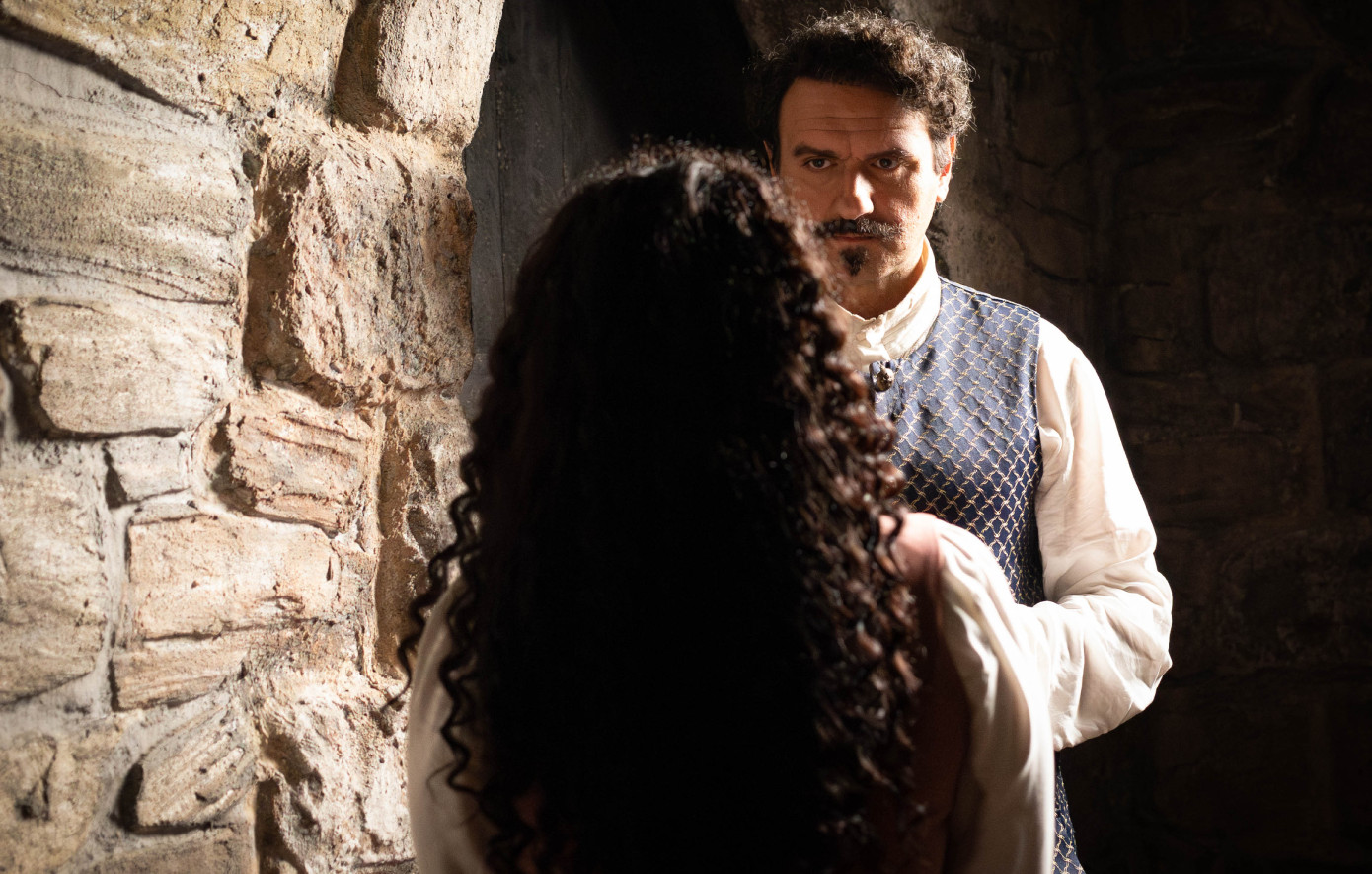 Η Μάγισσα Φλεγόμενη Καρδιά Η Μάγισσα Φλεγόμενη Καρδιά