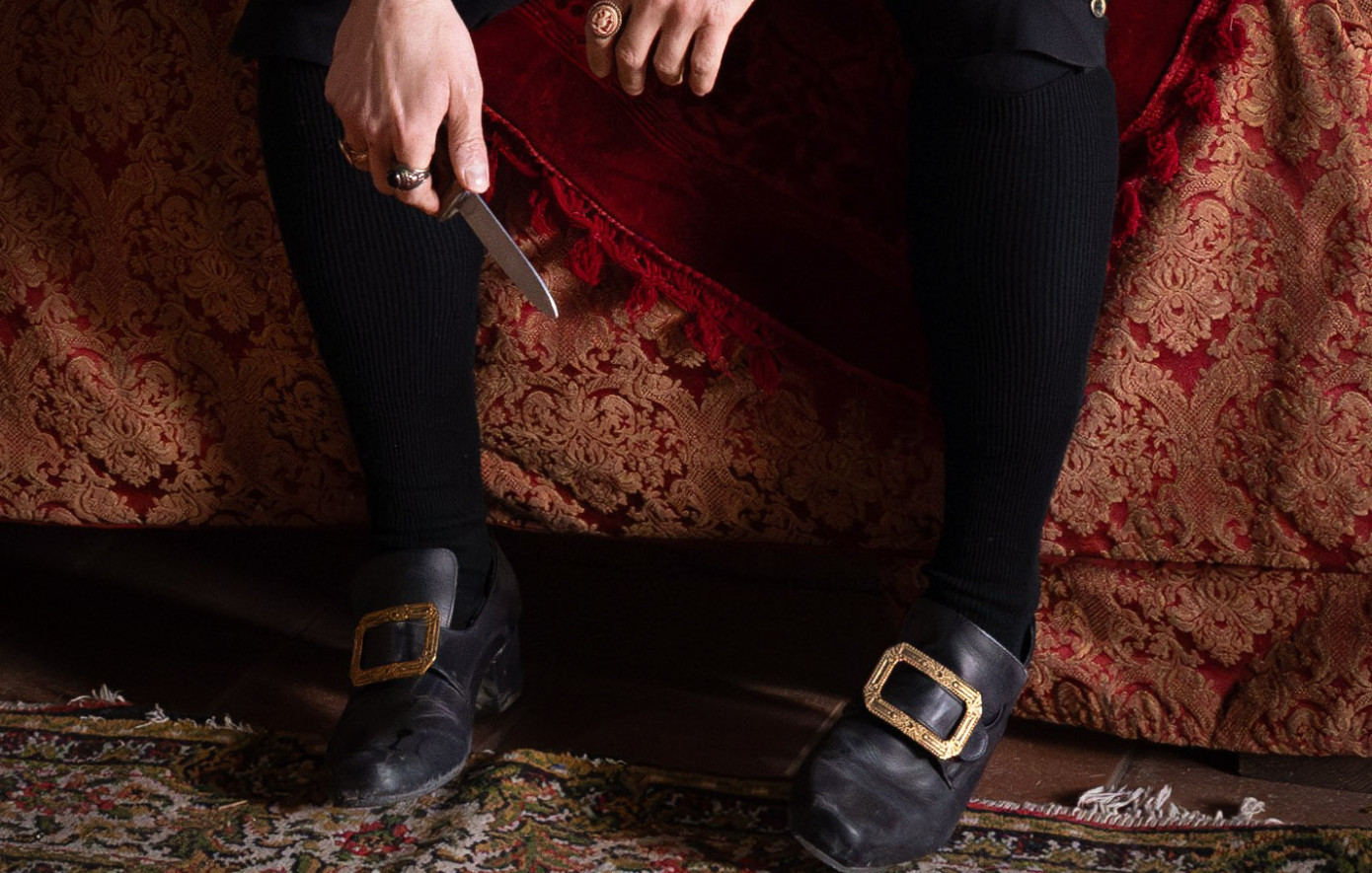 Η Μάγισσα Φλεγόμενη Καρδιά Η Μάγισσα Φλεγόμενη Καρδιά