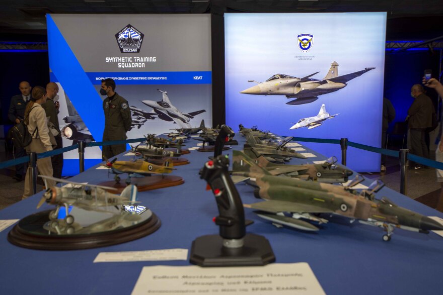 Προσομοιωτές πτήσης F-16 στoν Δήμο Παπάγου &#8211; Χολαργού &#8211; Η πρωτοβουλία της Πολεμικής Αεροπορίας