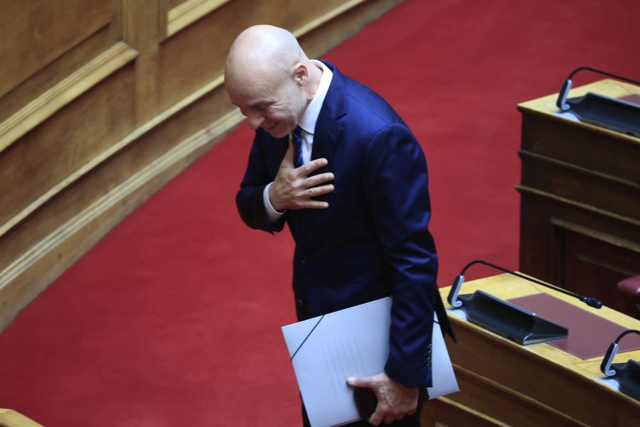 Ορκίστηκε βουλευτής ο Γιώργος Αμυράς στη θέση του Κωνσταντίνου Τασούλα