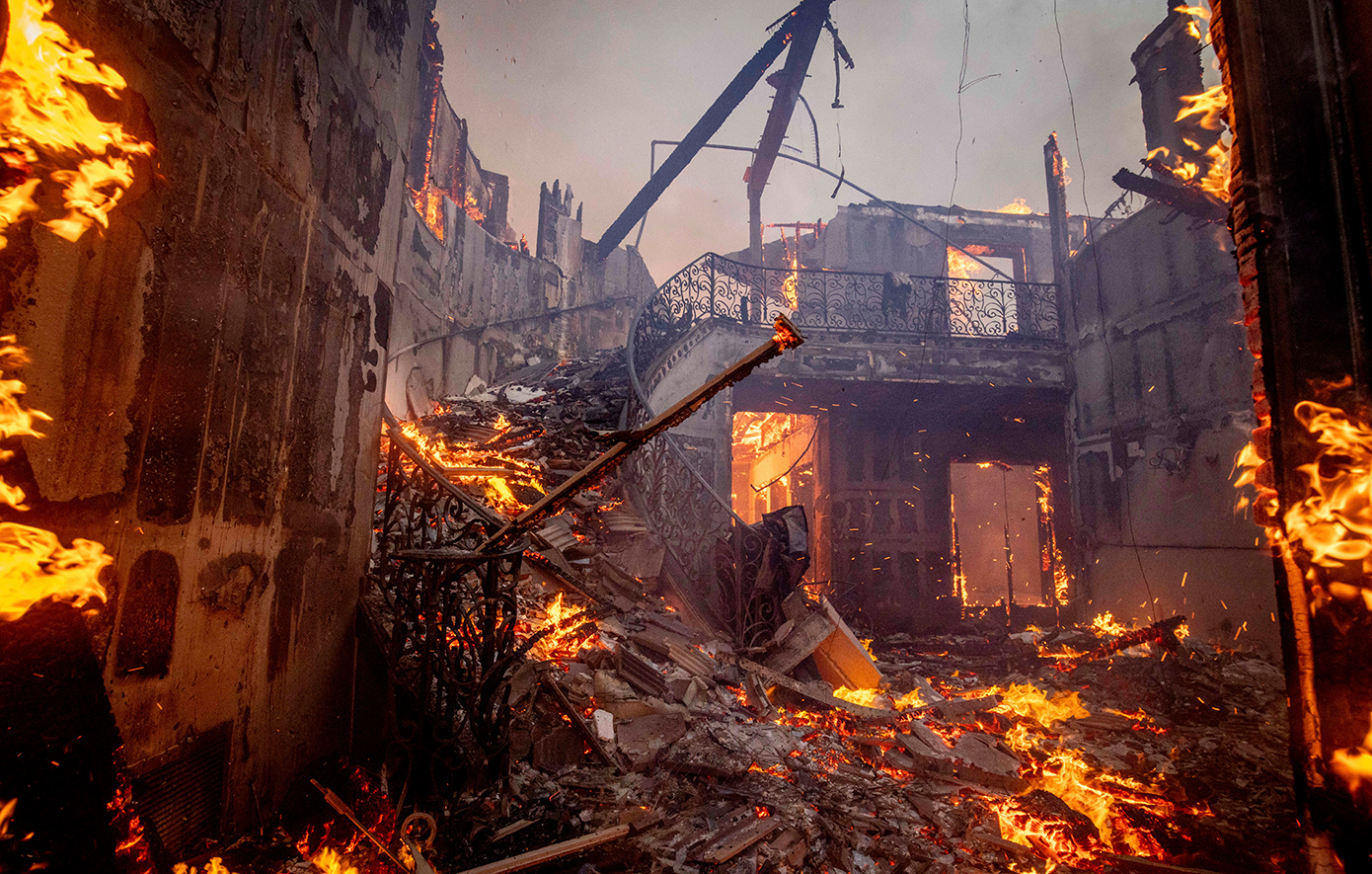 Φωτιά εκτός ελέγχου στην Καλιφόρνια