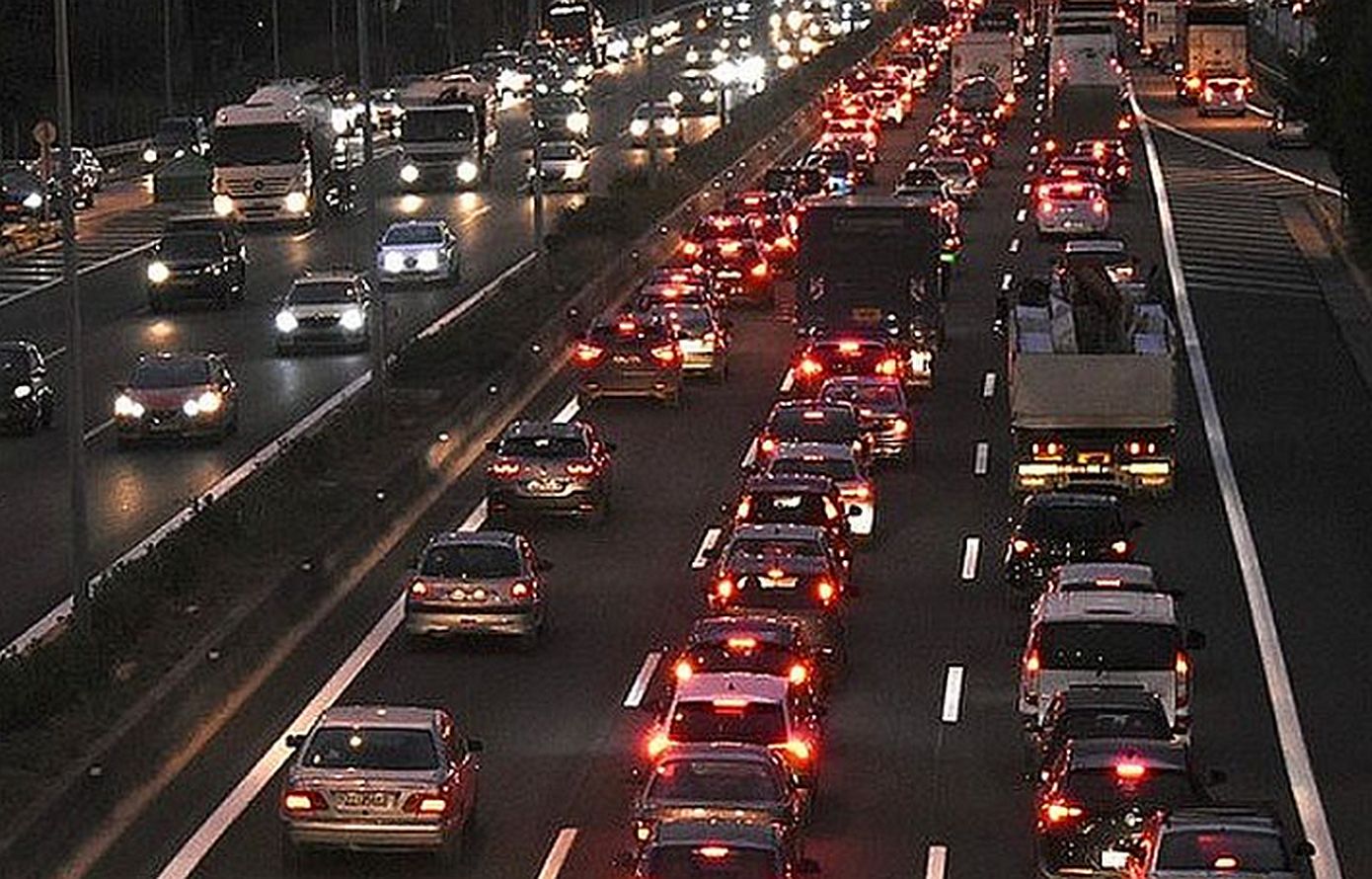 Έκλεβαν αυτοκίνητα και τα έβγαζαν στην κυκλοφορία αγοράζοντας ίδιου τύπου και μοντέλου κατεστραμένα οχήματα