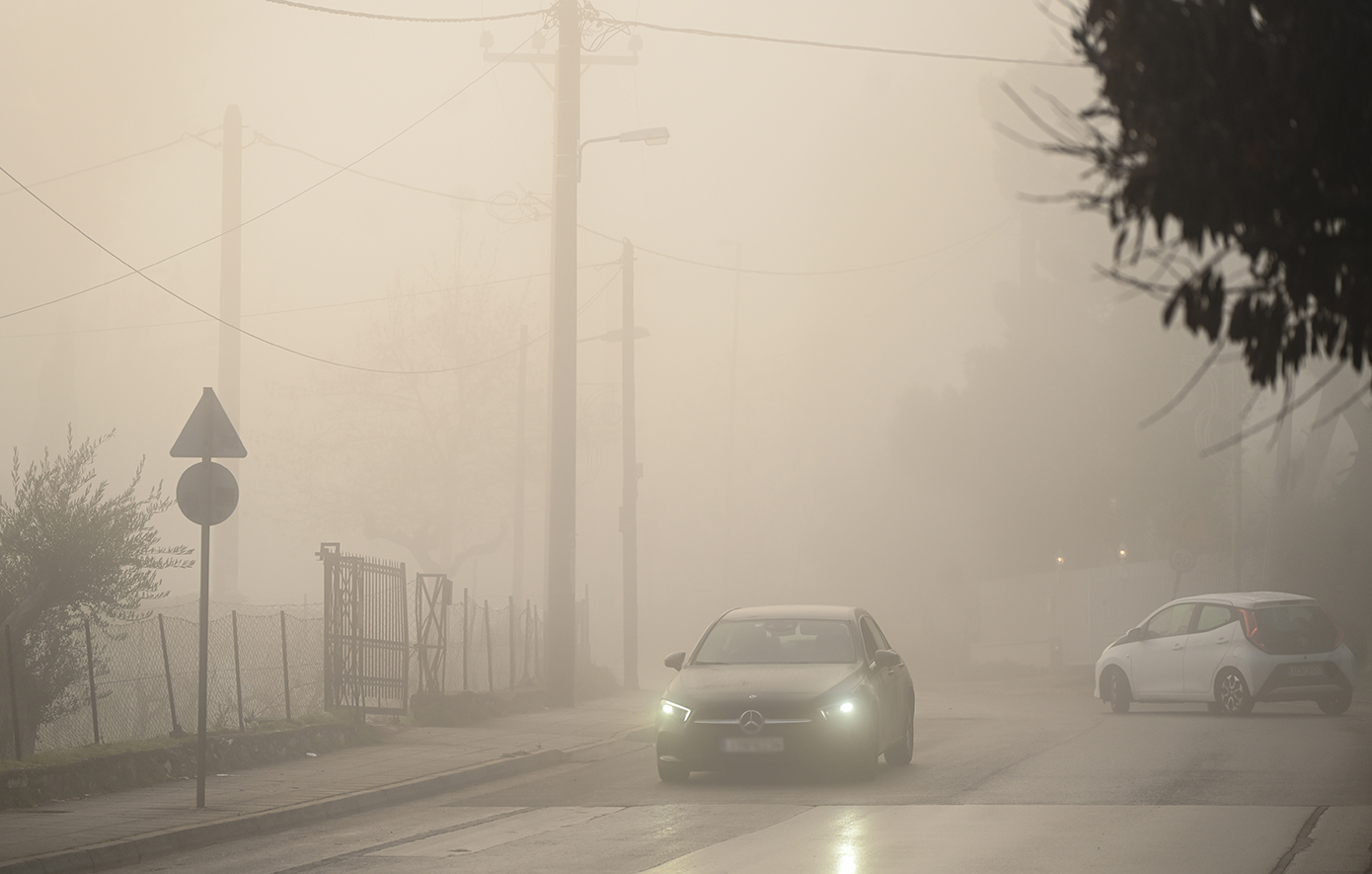 Καιρός: Τοπικές βροχές και πτώση θερμοκρασίας κυρίως στα βόρεια &#8211; Μεγάλη προσοχή λόγω της ομίχλης