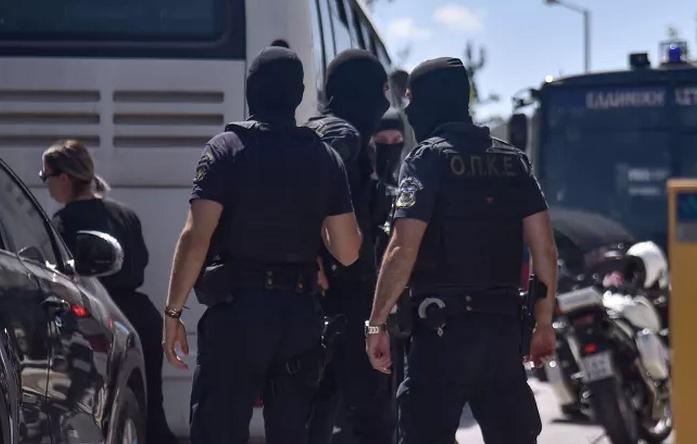 Ανακοίνωση της Αστυνομίας για απαγόρευση συνάθροισης οπαδών ενόψει του ντέρμπι Ολυμπιακού – Παναθηναϊκού