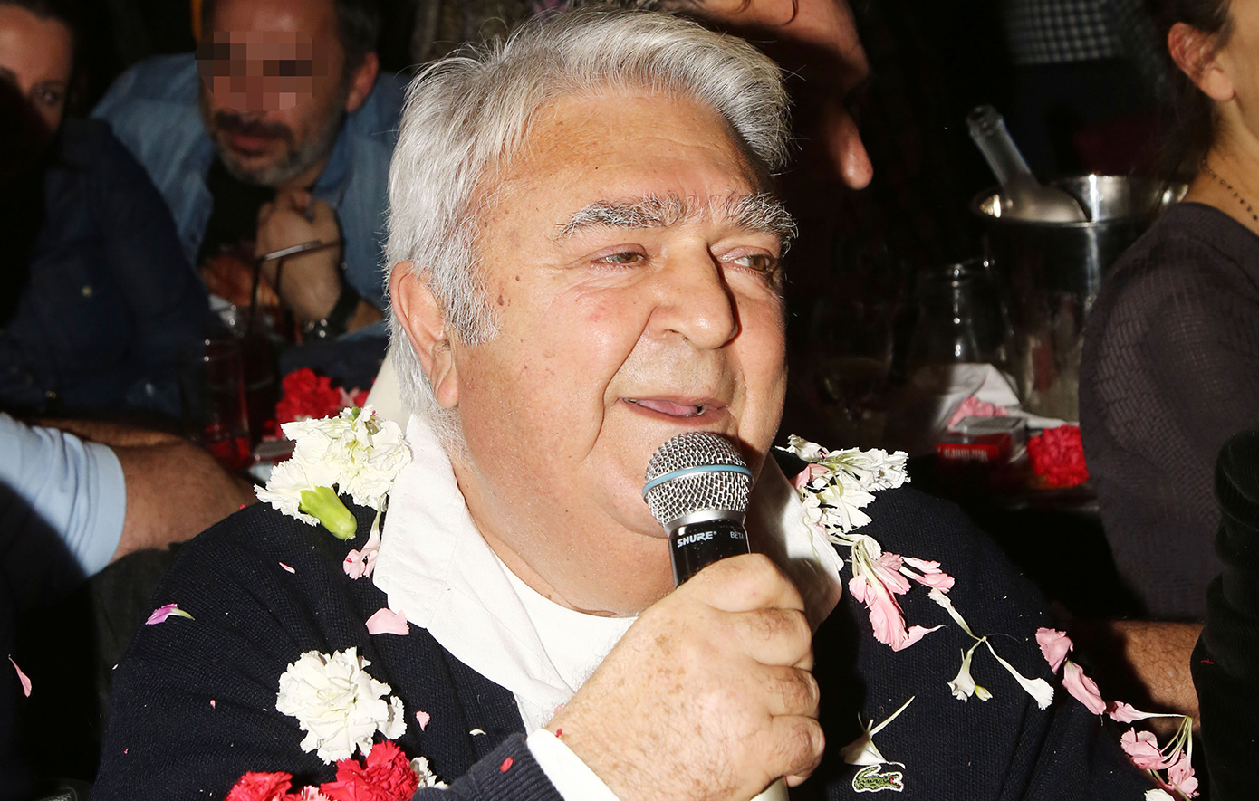 Ο Πασχάλης Τερζής επιστρέφει με επανεκτέλεση γνωστού τραγουδιού – Δείτε το βίντεο